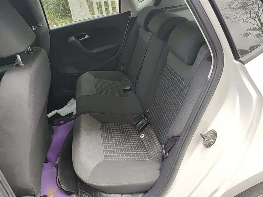 Volkswagen Polo 2016 1.6L Automatic Comfort фото 17