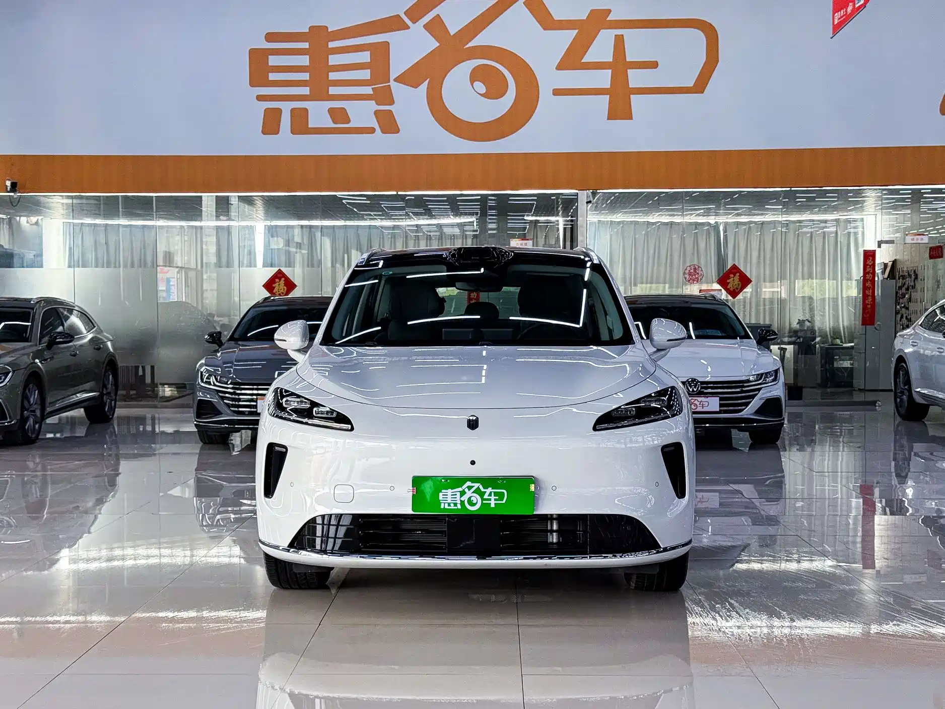 Фото 3 - Shangjie SUV