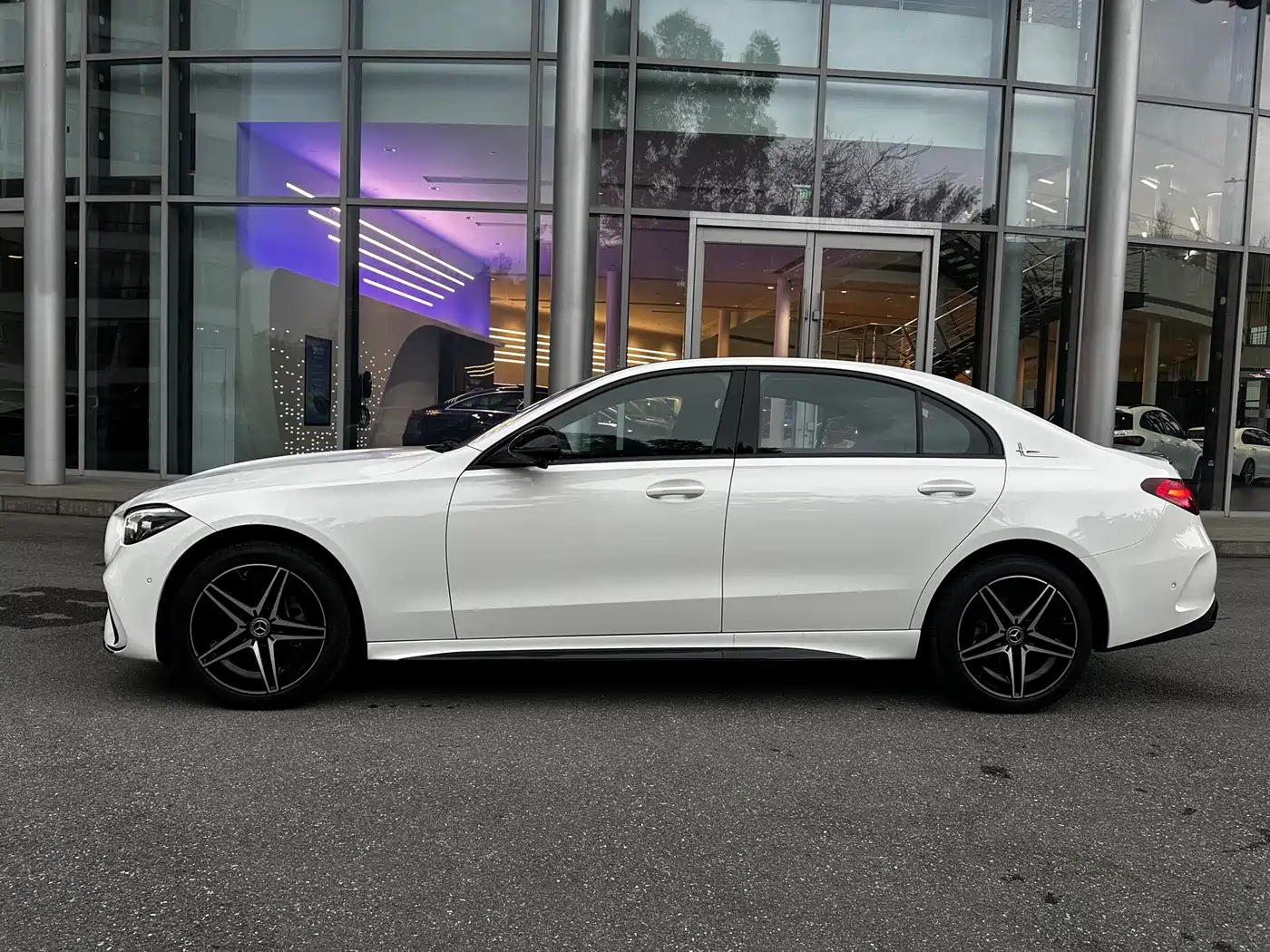Mercedes-Benz C-Class 2025 C 260 L Night Sport Edition фото 3