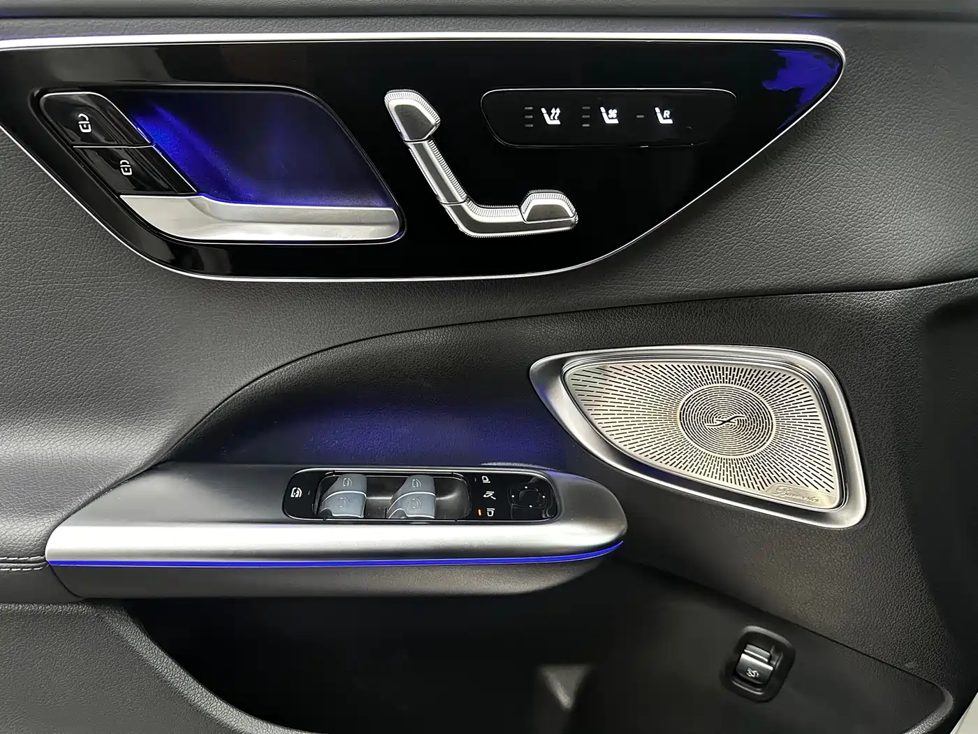 Mercedes-Benz C-Class 2025 C 260 L Night Sport Edition фото 8