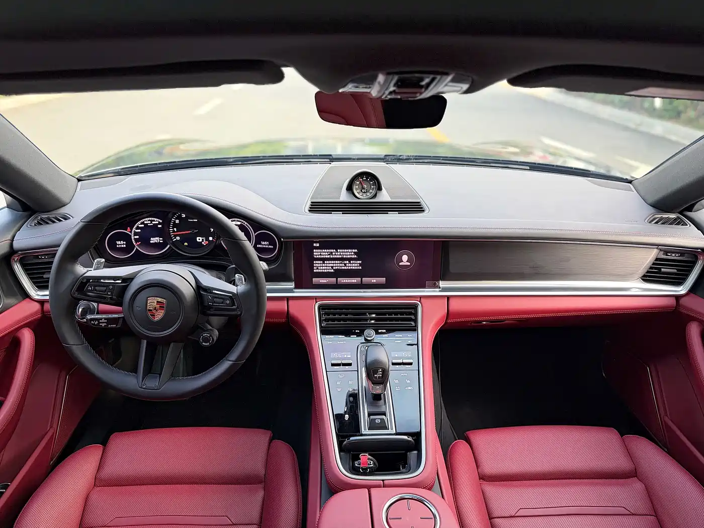 Porsche Panamera 2023 Panamera 4 Executive Long Wheelbase Platinum Edition 2.9T фото 10
