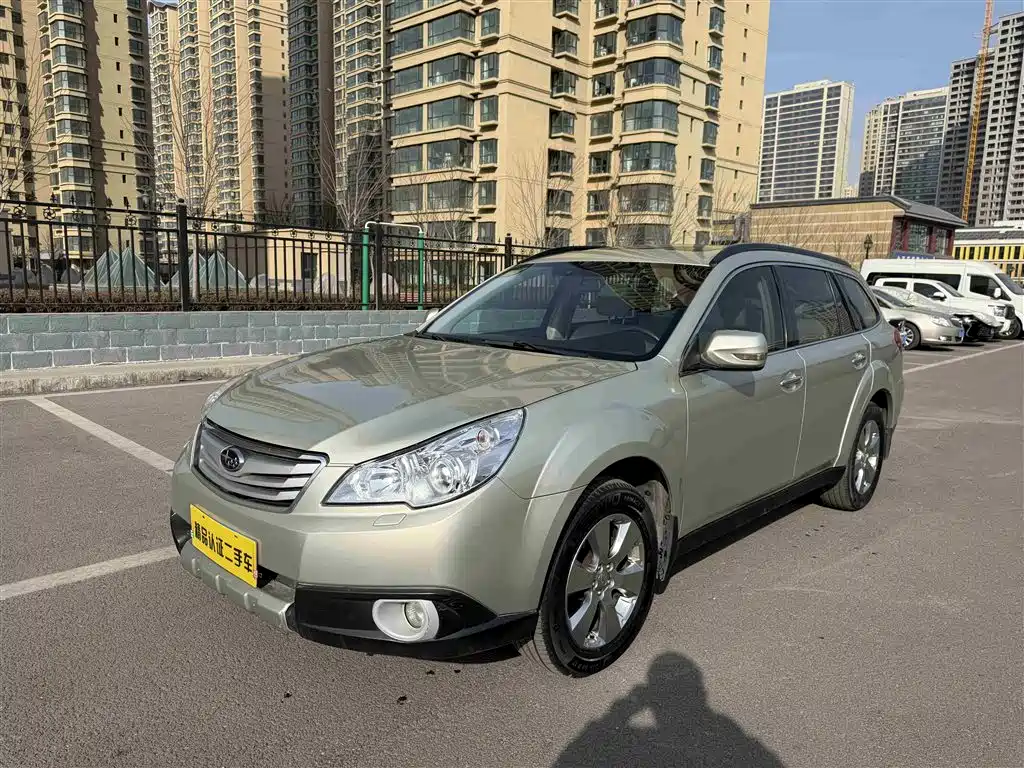 Subaru Outback 2010 2.5i Luxury Navigation