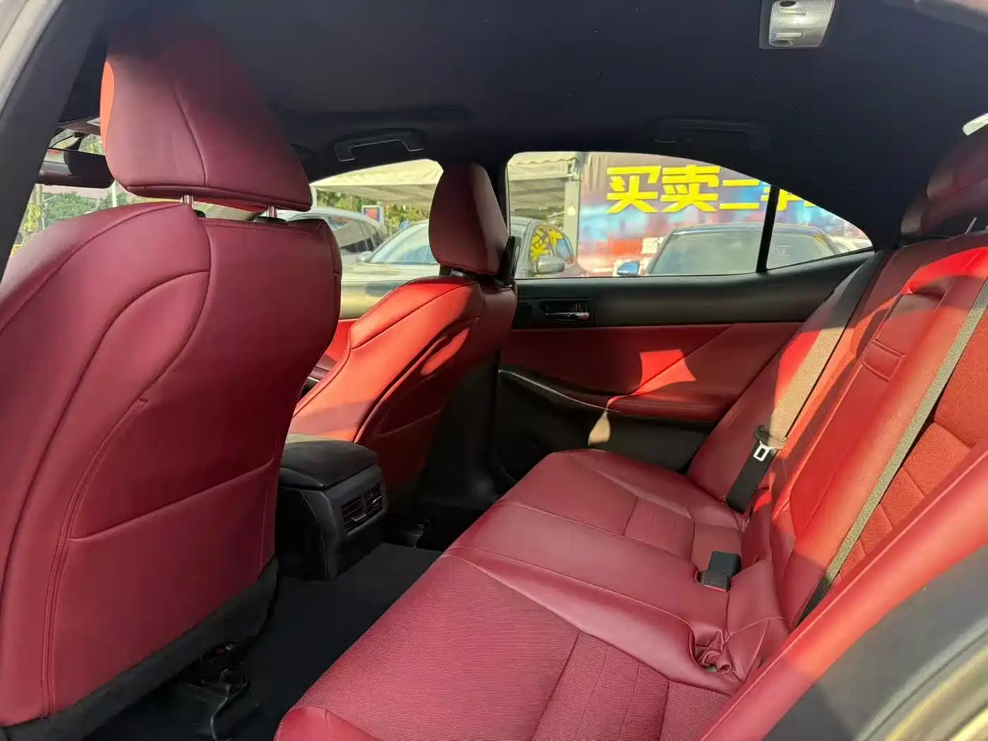 Lexus IS 2015 200t F SPORT фото 7