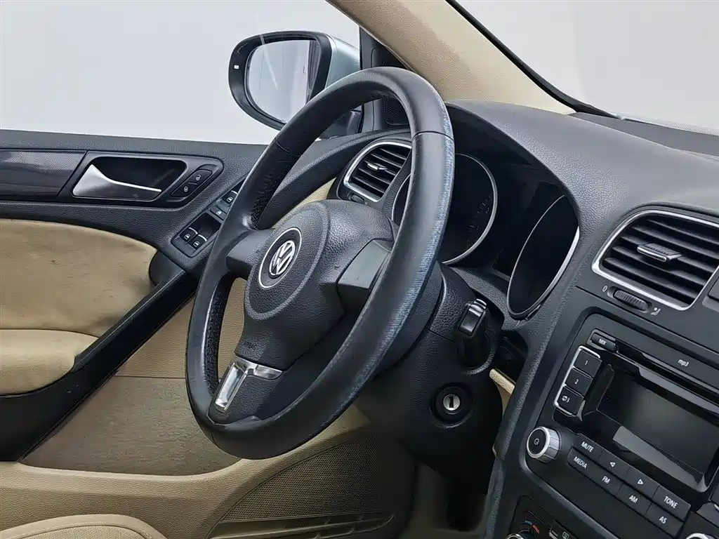 Volkswagen Golf 2012 1.6 Automatic Comfort Type фото 22
