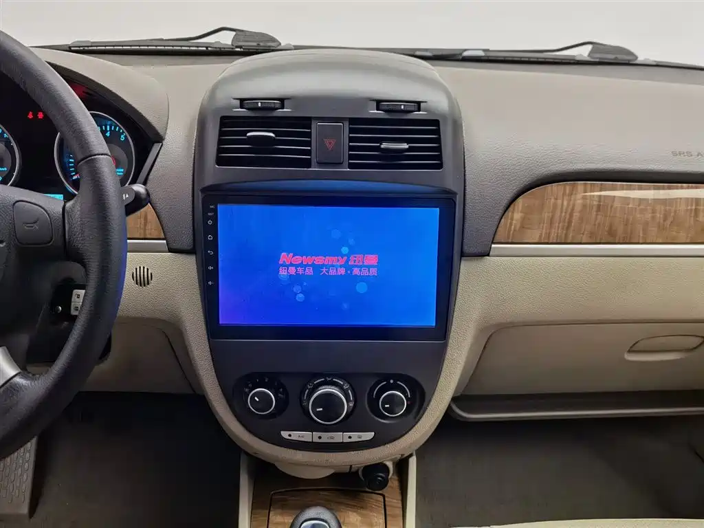 Buick Excelle 2015 1.5L Manual Premium фото 12