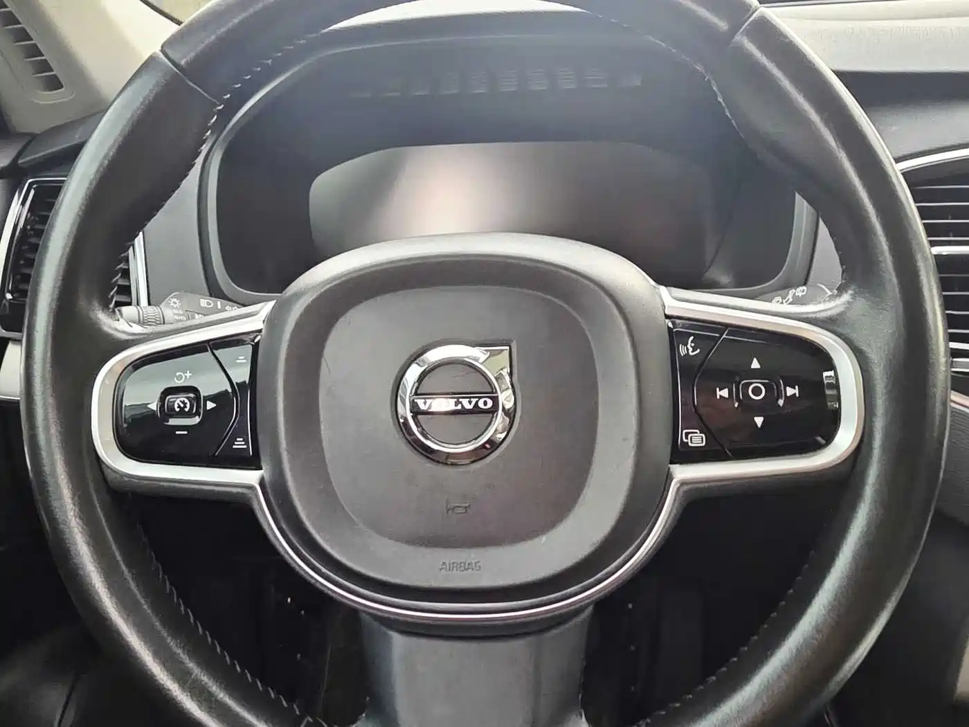 Volvo XC90 2018 T6 Momentum 7-Seater фото 11