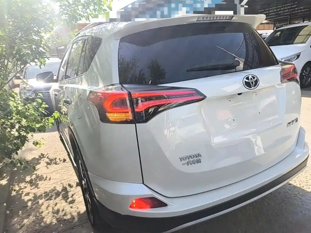 Toyota RAV4 Rongfang 2016 2.0L CVT 2WD Smart (China V) фото 5
