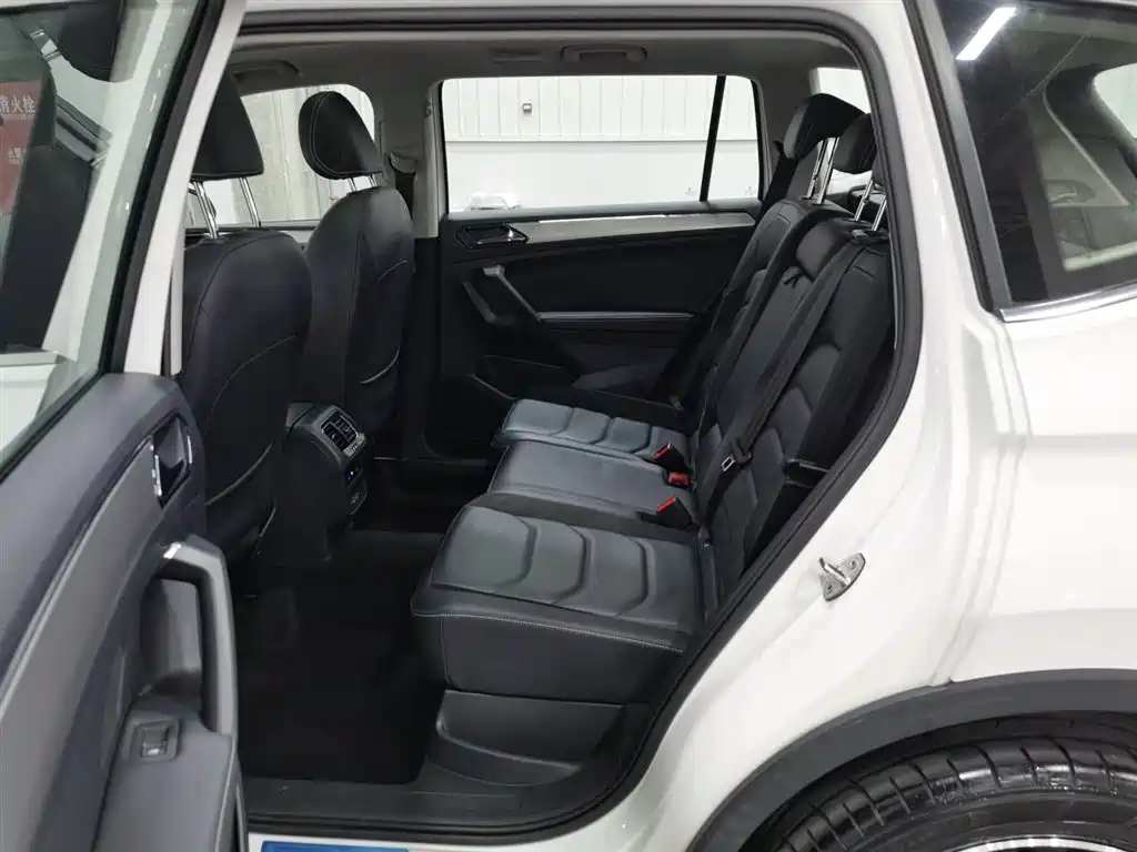 Volkswagen Tiguan L 2019 Facelift 330TSI Auto 2WD Panorama Comfort China VI фото 15