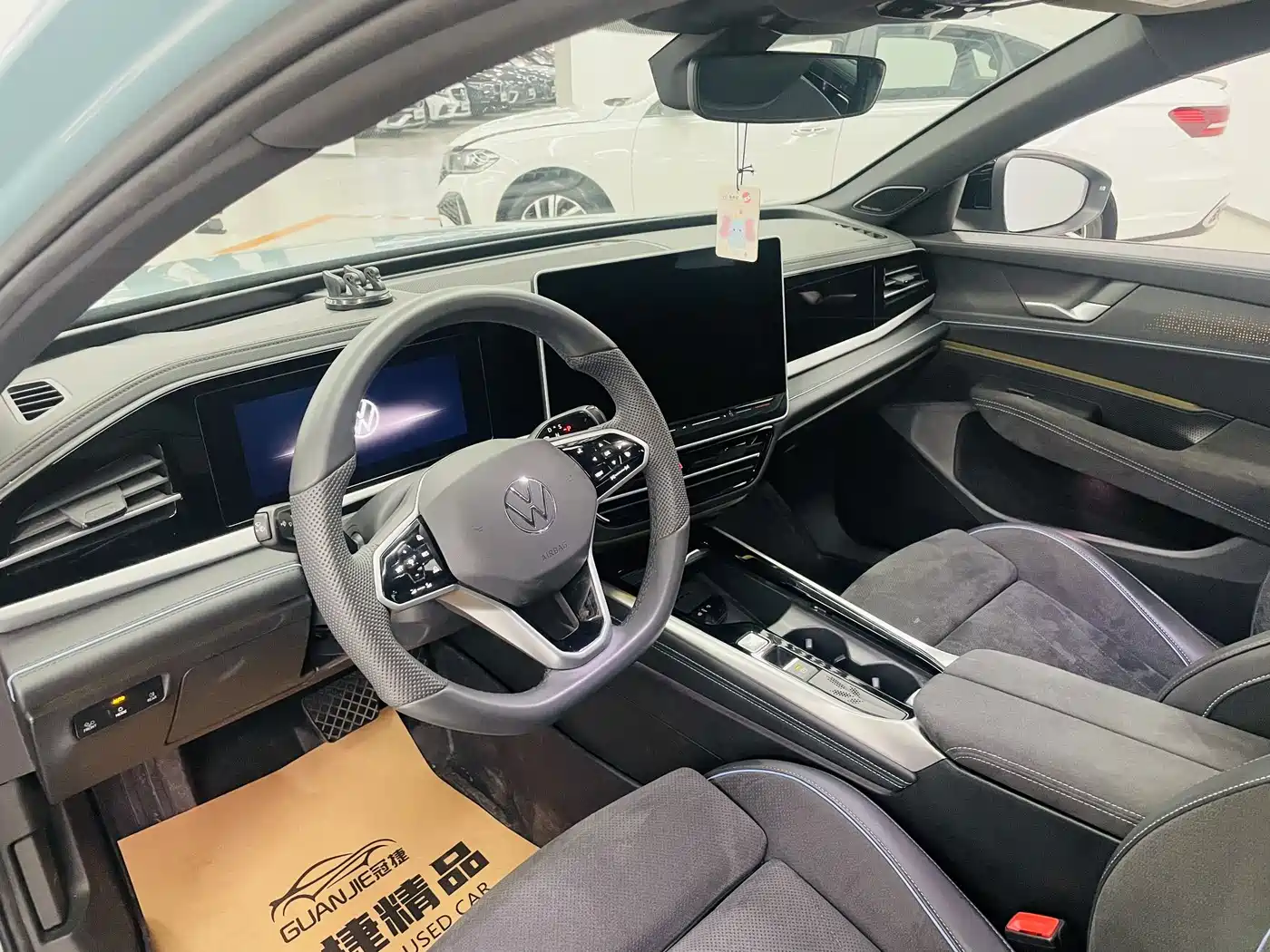 Volkswagen Passat 2025 Model Pro 380TSI Starlight Dragon Premium Edition фото 6