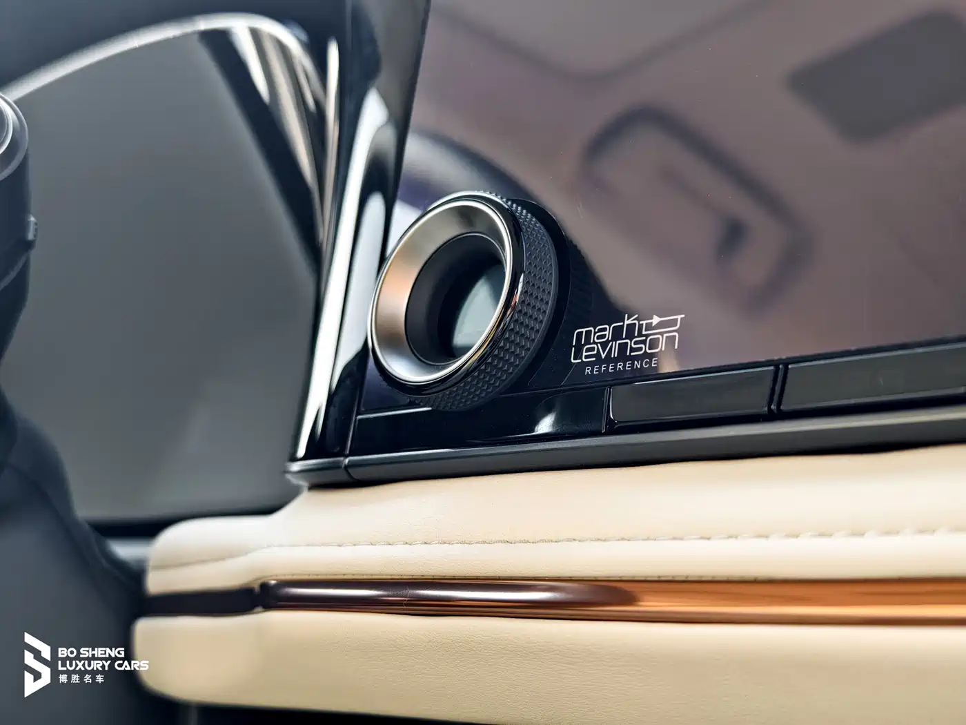 Lexus LM 2025 Model 350h Seven-Seater Elegance Edition фото 27