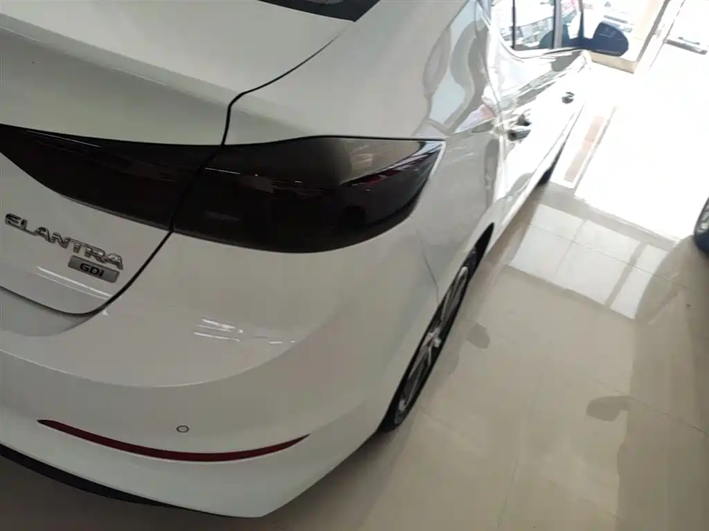 Hyundai Elantra 2016 Model 1.6L Automatic Smart Elite фото 8