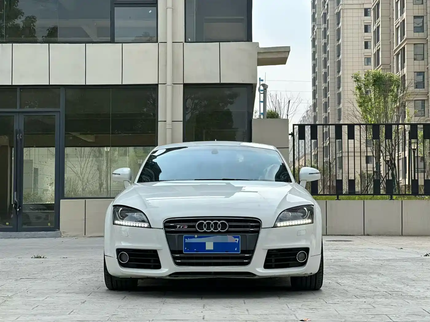 Audi TT 2011 TT Coupe 2.0TFSI фото 2