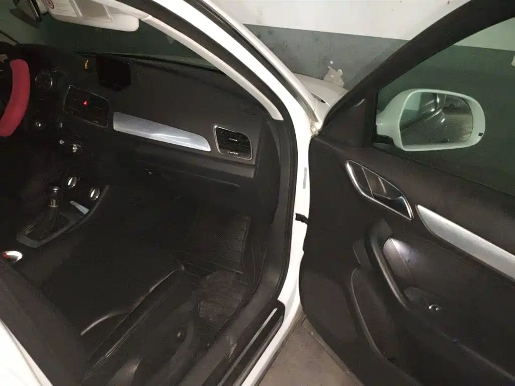 Audi Q3 2013 35 TFSI Comfort фото 20