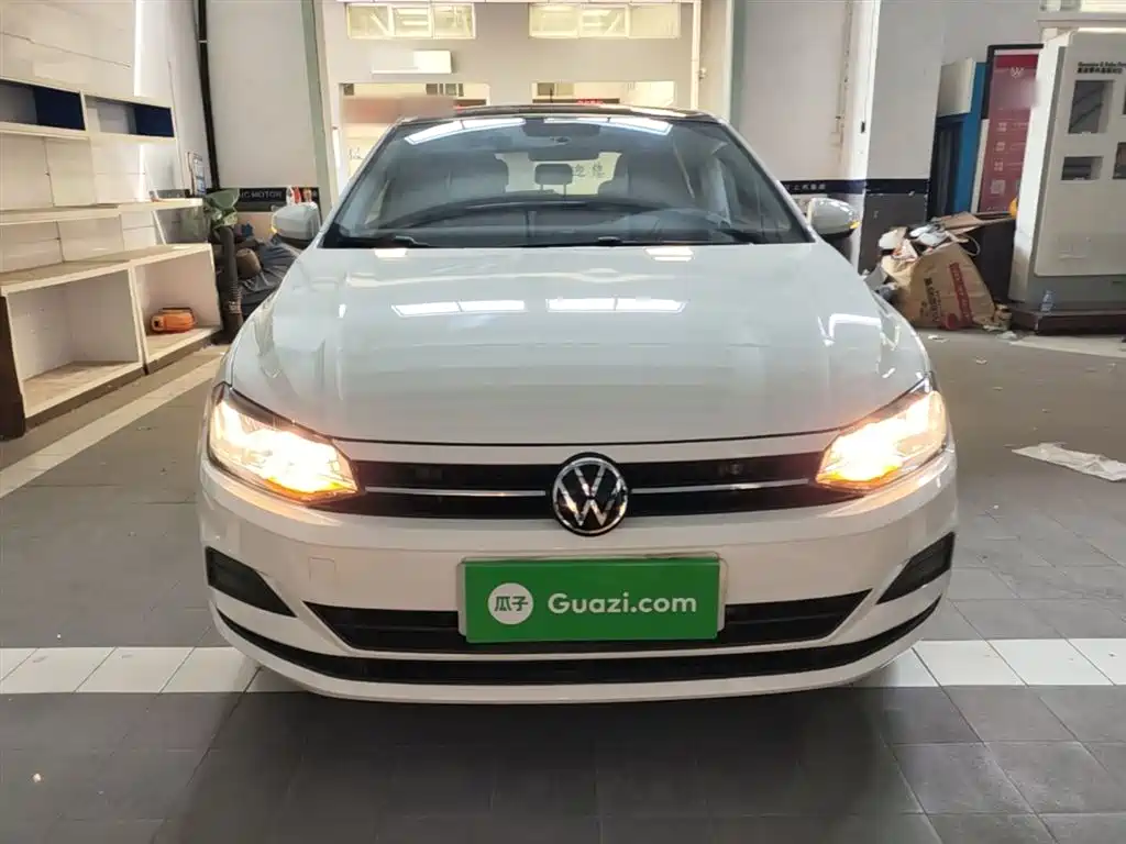 Volkswagen Polo 2021 Plus 1.5L Automatic Colorful Tech Edition фото 3