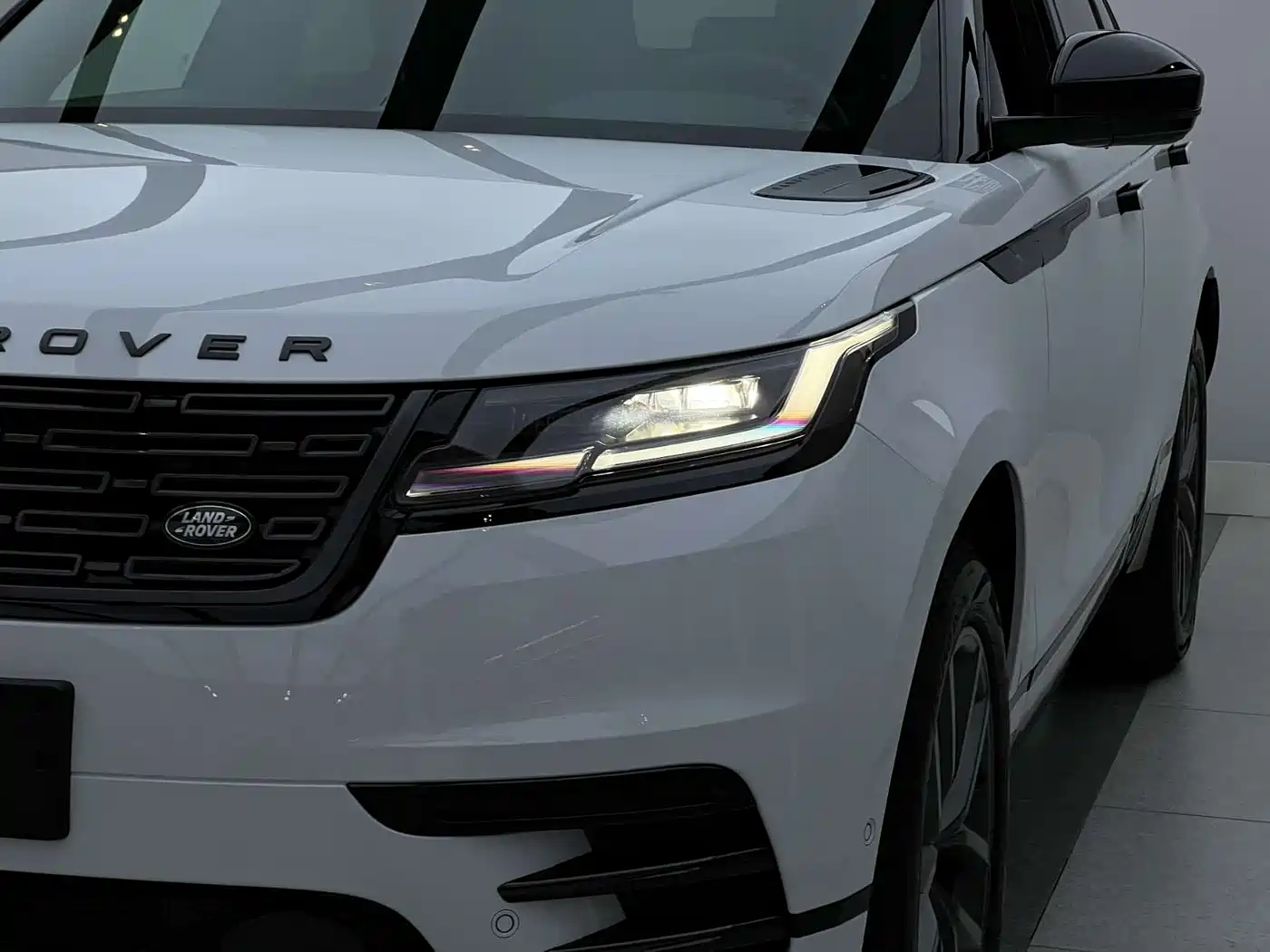 Land Rover Range Rover Velar 2026 Model 250PS Dynamic SE фото 5