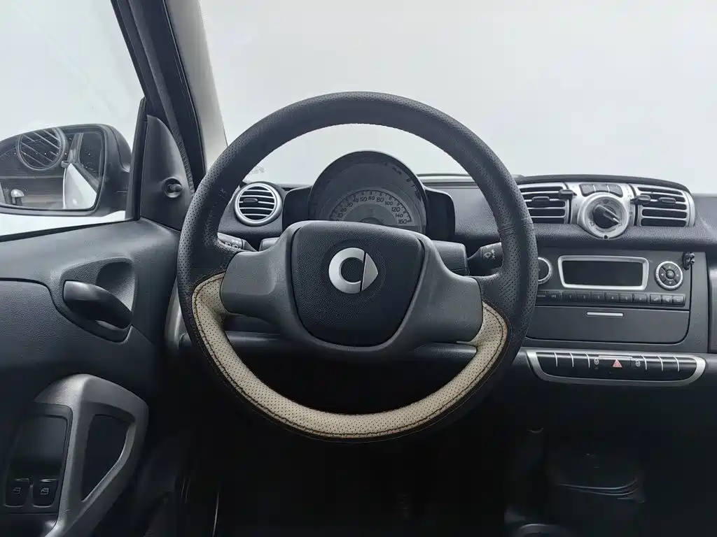 smart fortwo 2013 2012 1.0 MHD Hardtop Standard
