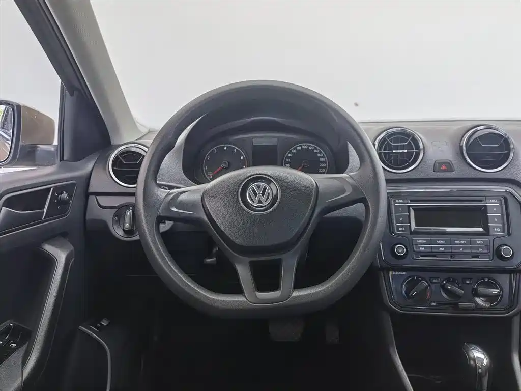 Volkswagen Jetta 2017 1.5L Automatic Fashion фото 11