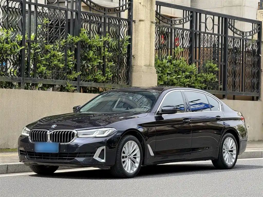 BMW 5 Series 2021 525Li Luxury Package