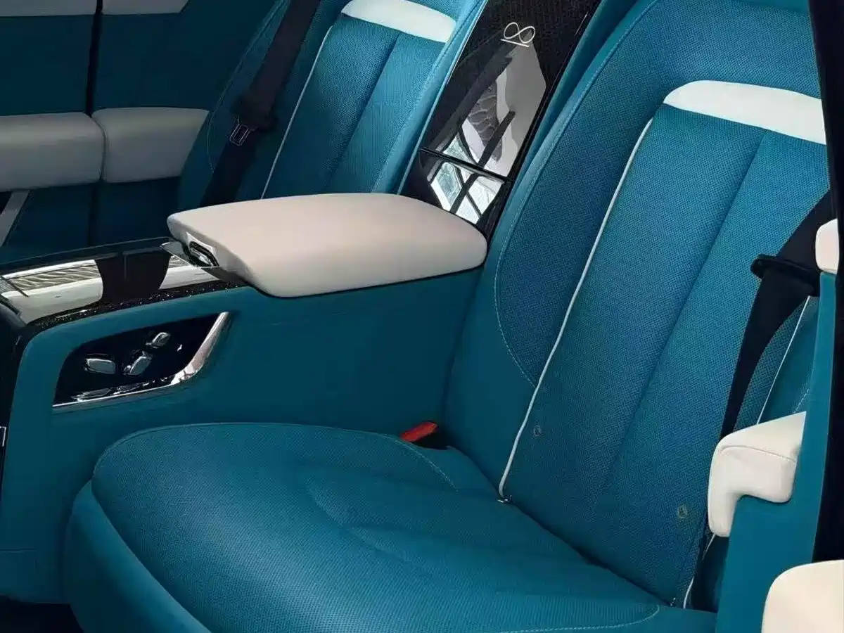Rolls-Royce Cullinan 2021 2020 Black Badge