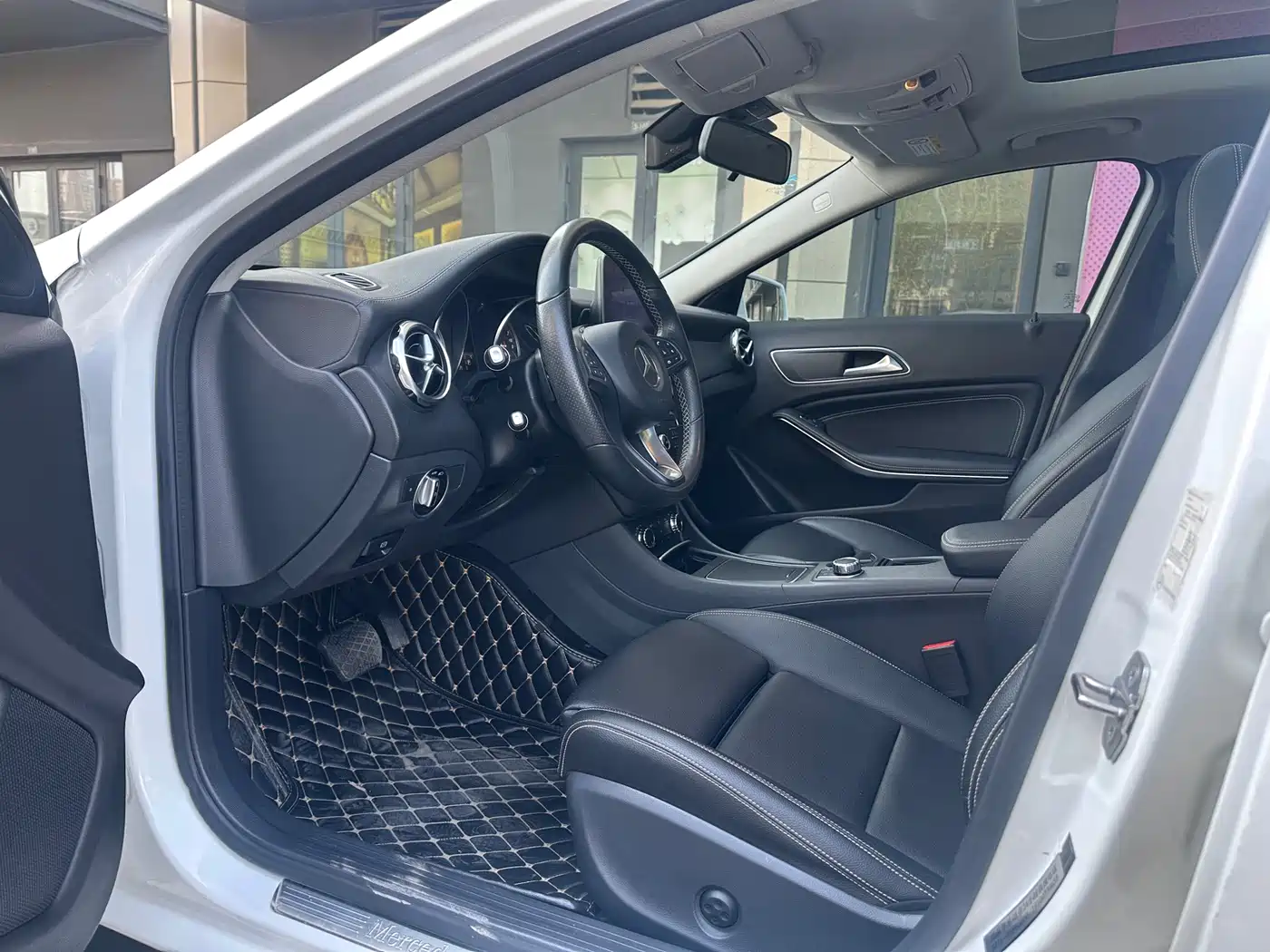 Mercedes-Benz GLA 2018 GLA 200 Fashion фото 11