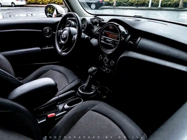 MINI 2016 1.2T ONE Pioneer — фото 3