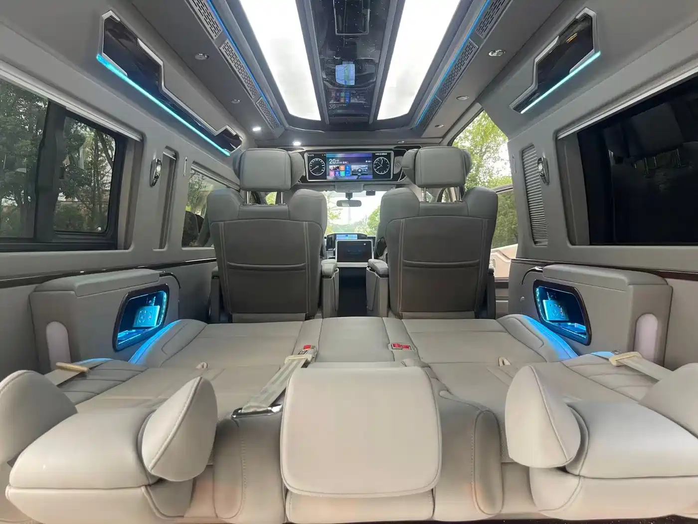 Toyota HIACE 2022 2022 3.5L Automatic 7-Seater