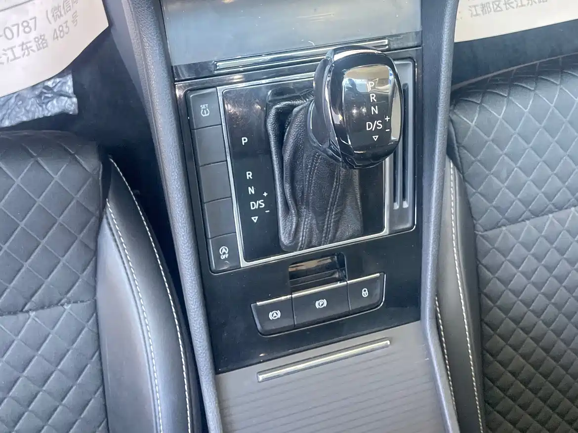 Škoda Superb 2018 TSI330 DSG Comfort Edition China V фото 13