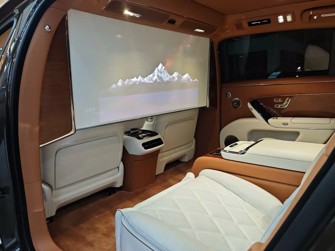 Zunjie S800 2026 2025 Model Extended Range Starlight Executive Edition 4-seater