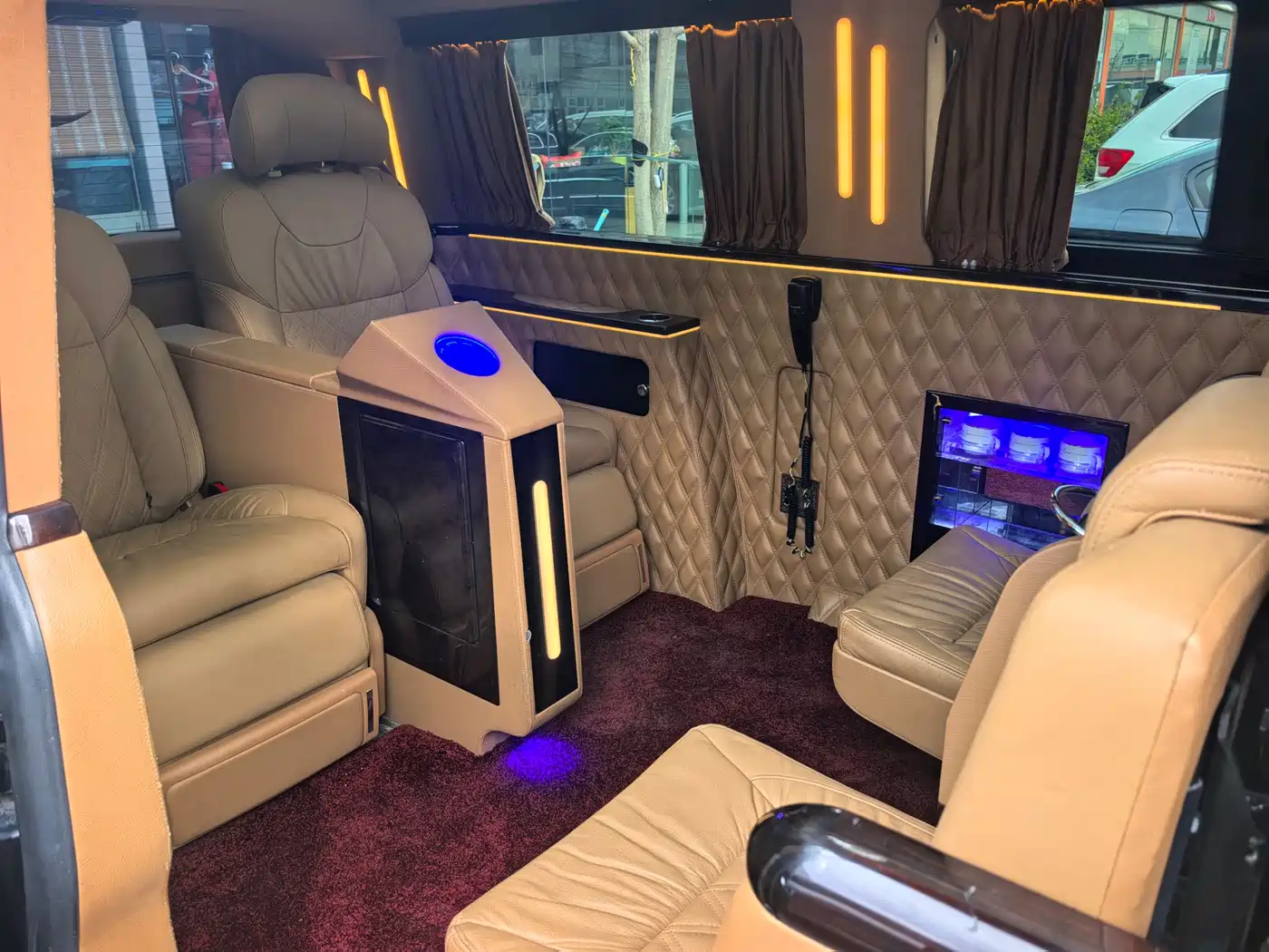 Volkswagen Caravelle 2019 2.0TSI 4WD Luxury 7-seater фото 6