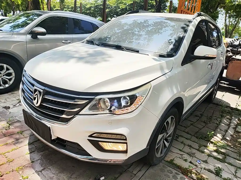 Baojun 560 2017 2017 1.5T DCT Premium Model