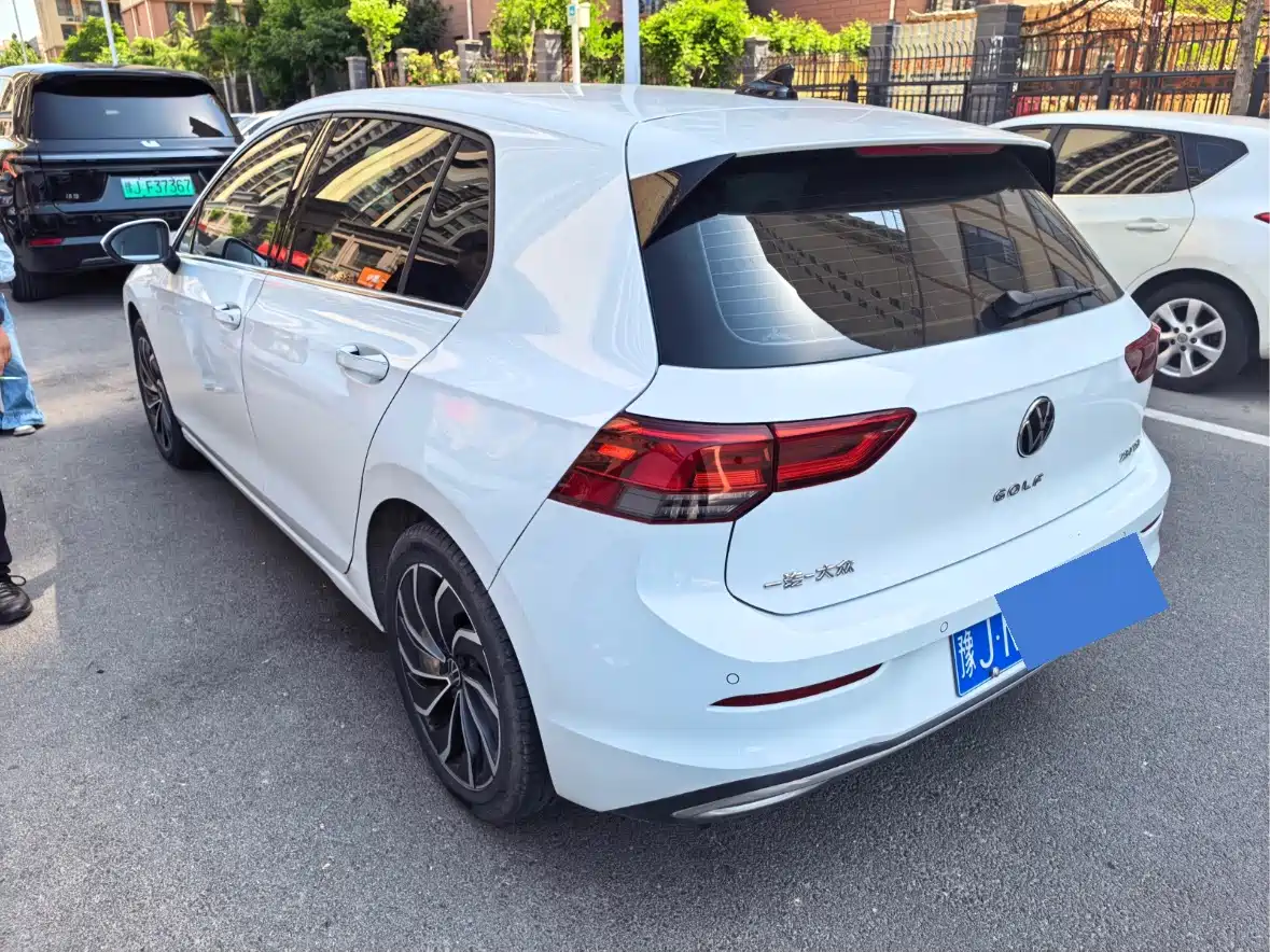 Volkswagen Golf 2023 Facelift 280TSI DSG Pro фото 4