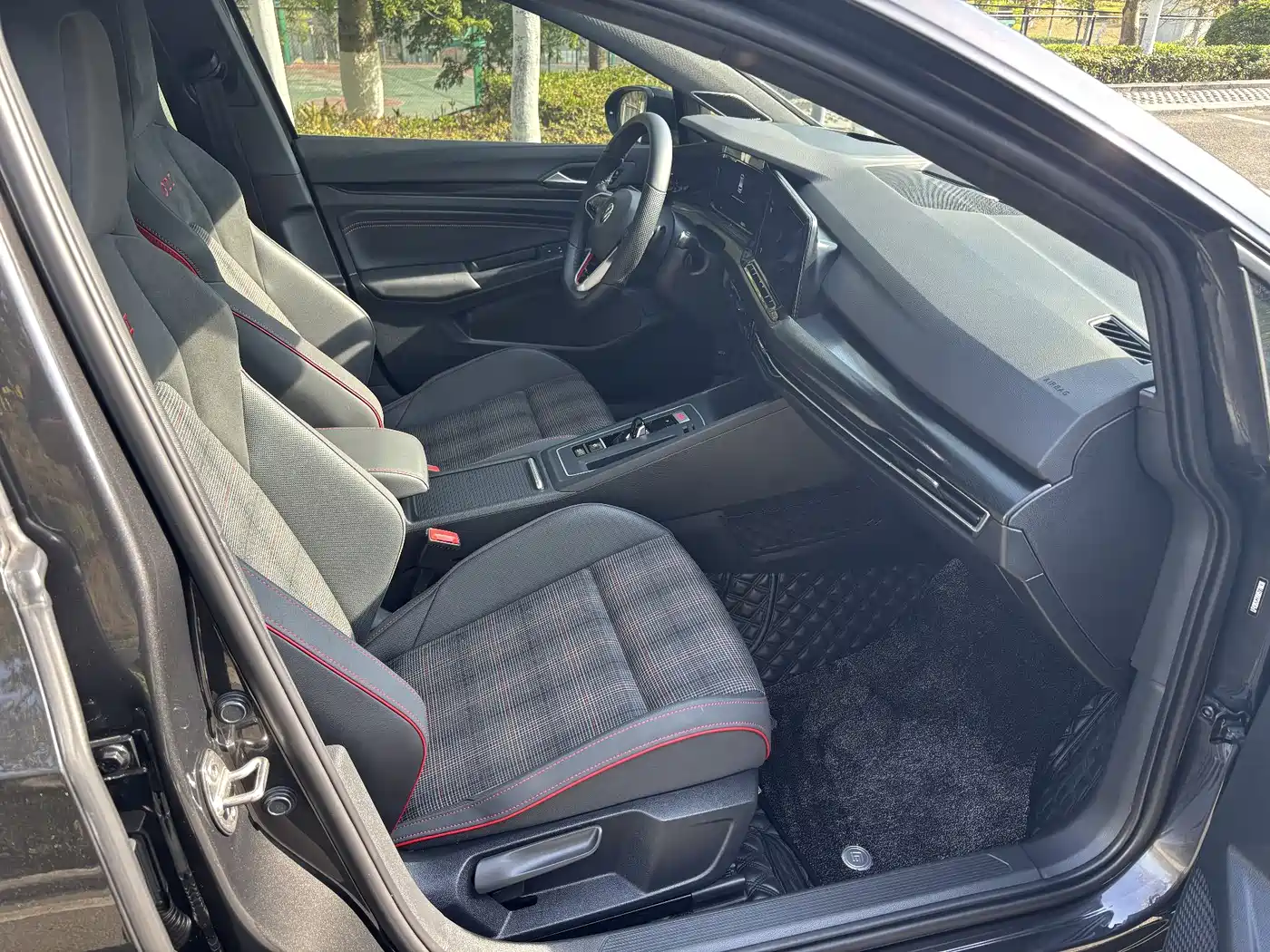 Volkswagen Golf GTI 2021 380TSI DSG GTI фото 8