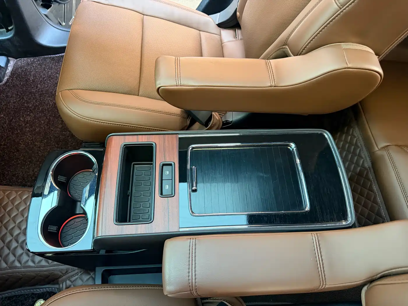 Lincoln Aviator, миниатюра 22