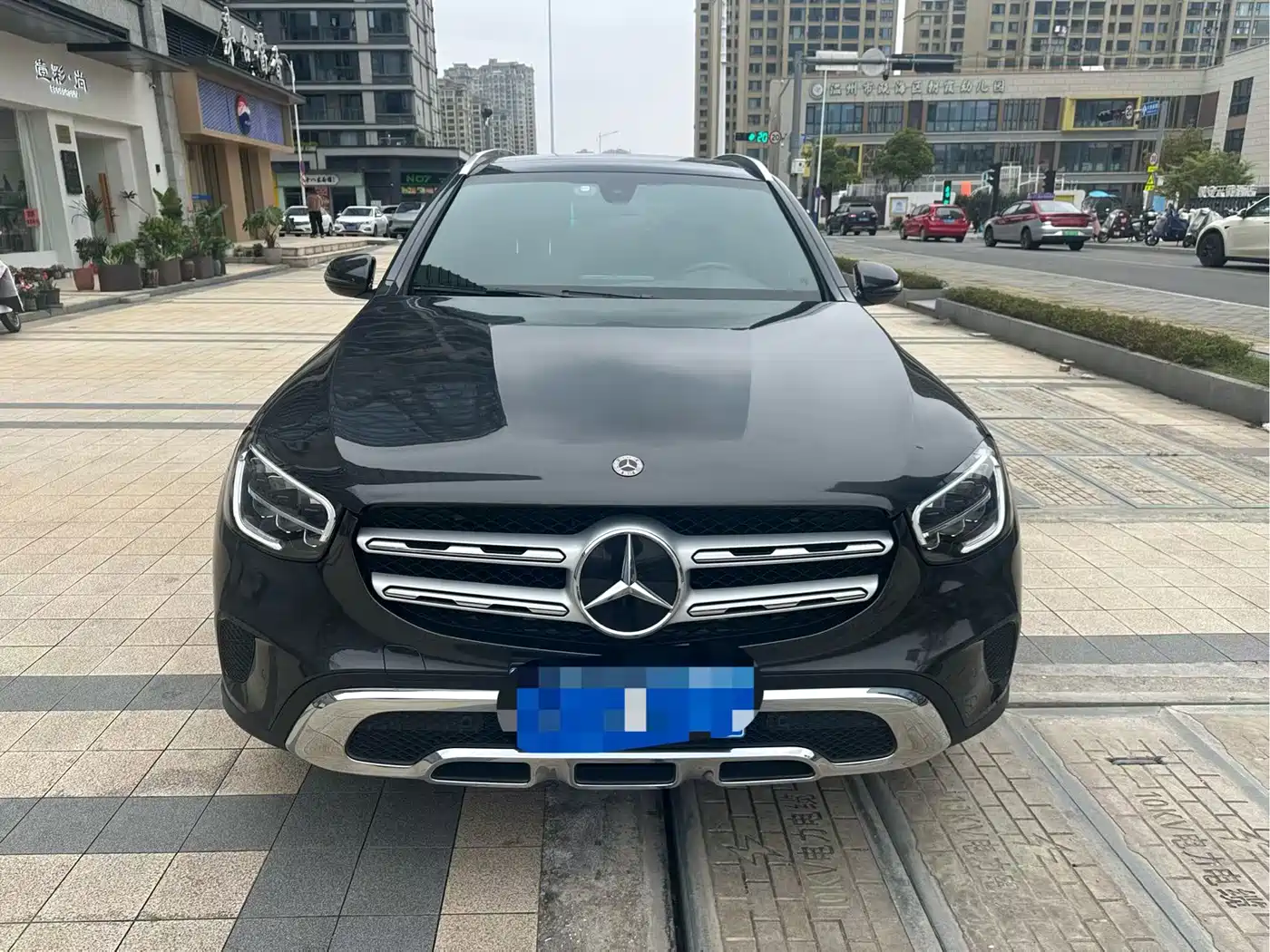MERCEDES-BENZ GLC