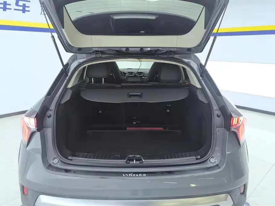 Lynk & Co 02 2019 1.5T DCT 2WD Power Edition China VI фото 4