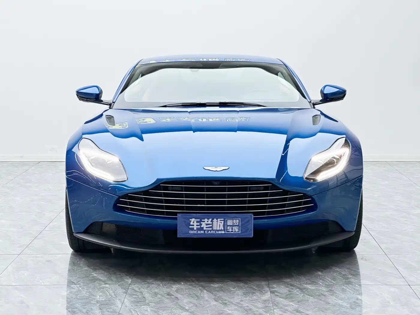 Aston Martin DB11 2020 2019 Model 4.0T V8 Coupe