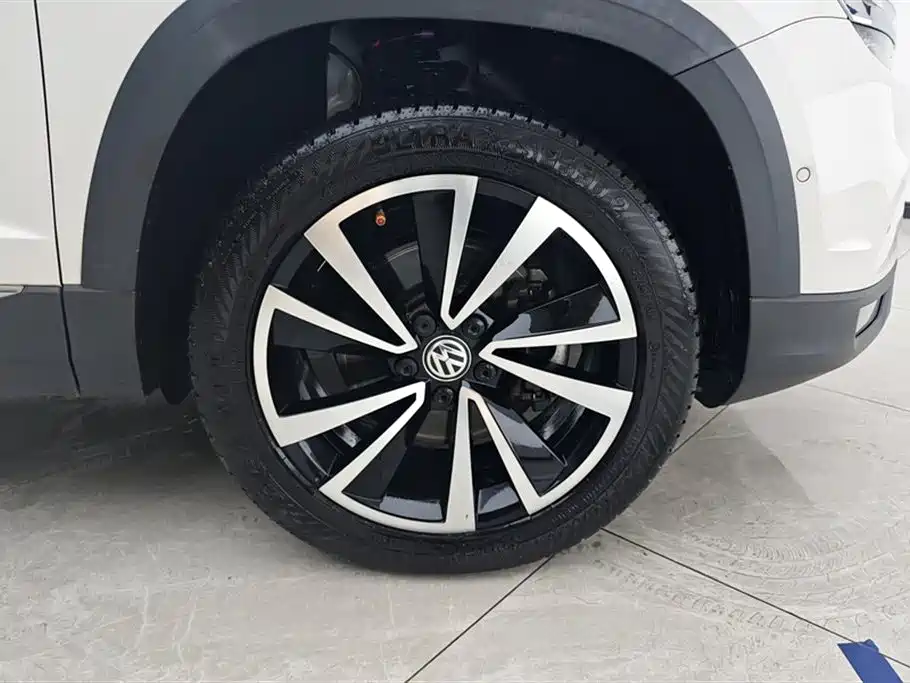 Volkswagen Tharu 2020 Facelift 330TSI 4WD Flagship Edition China VI фото 6