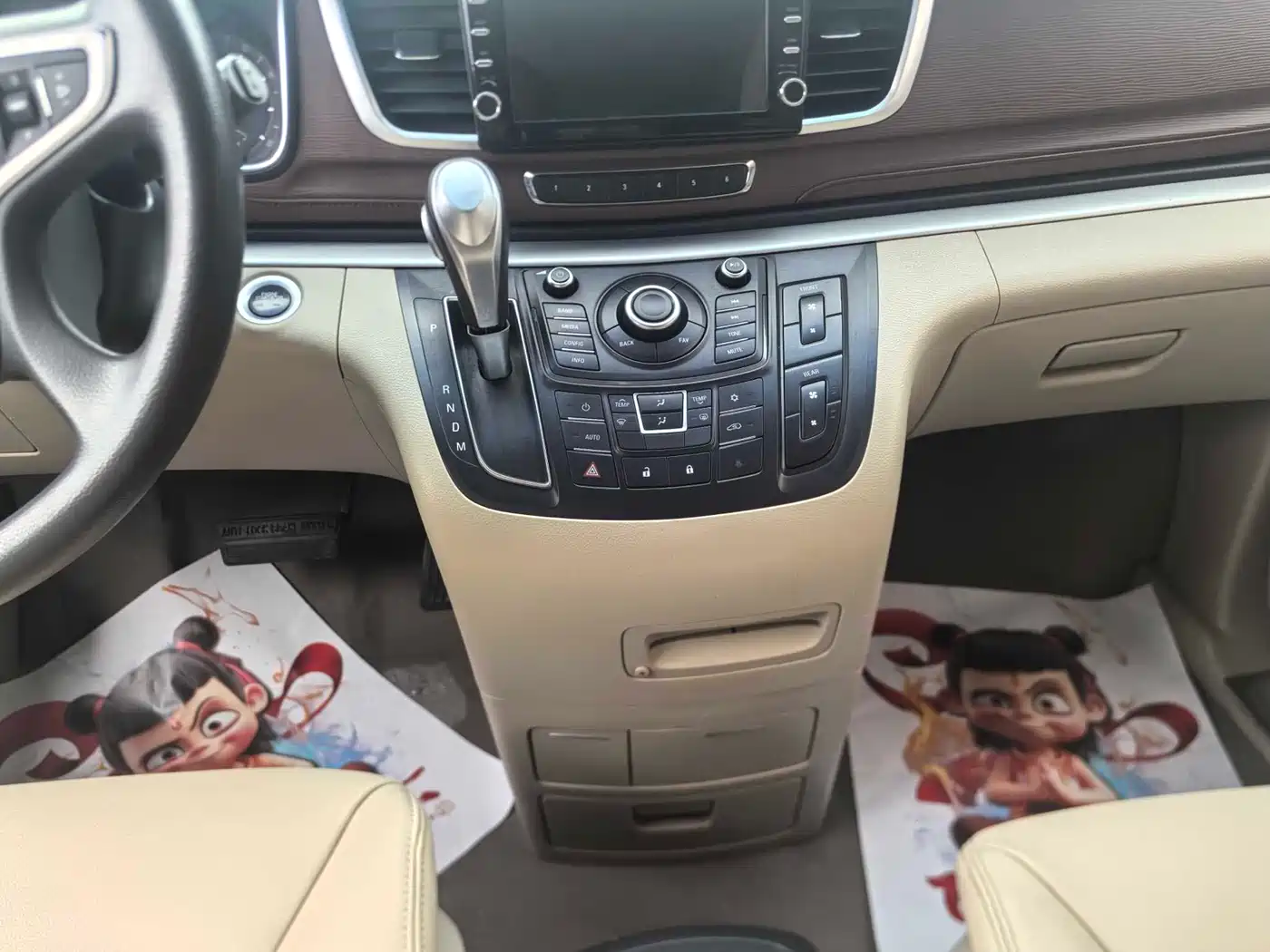 Buick GL8 2014 2.4L CT Luxury Business Comfort фото 10