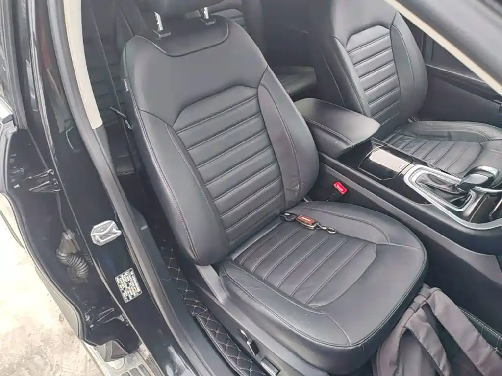 Photo 25 - Ford Edge