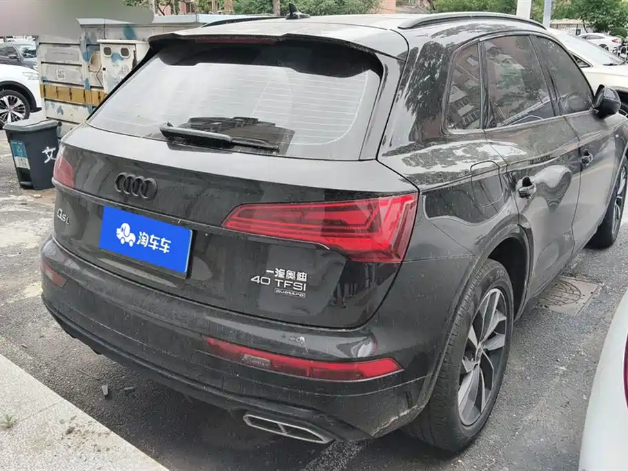 Audi Q5L 2023 40T Luxury Dynamic фото 3
