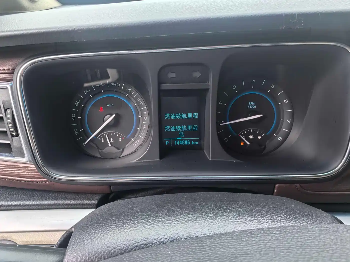 Buick GL8 2014 2.4L CT Luxury Business Comfort фото 16