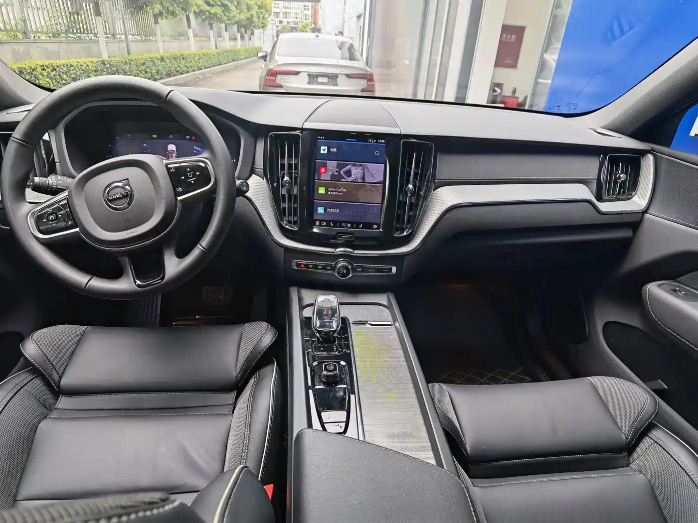 VOLVO XC60 PLUG IN HYBRID