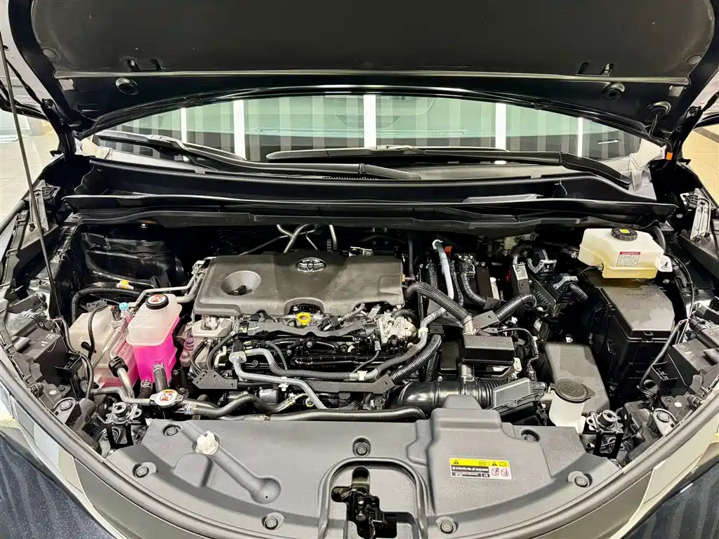 Toyota Granvia 2024 2.5L Hybrid Comfort фото 11