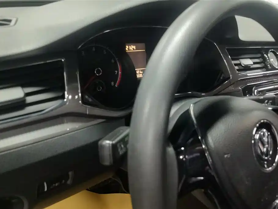 Volkswagen Passat 2015 1.8TSI Automatic Prestige Edition фото 14