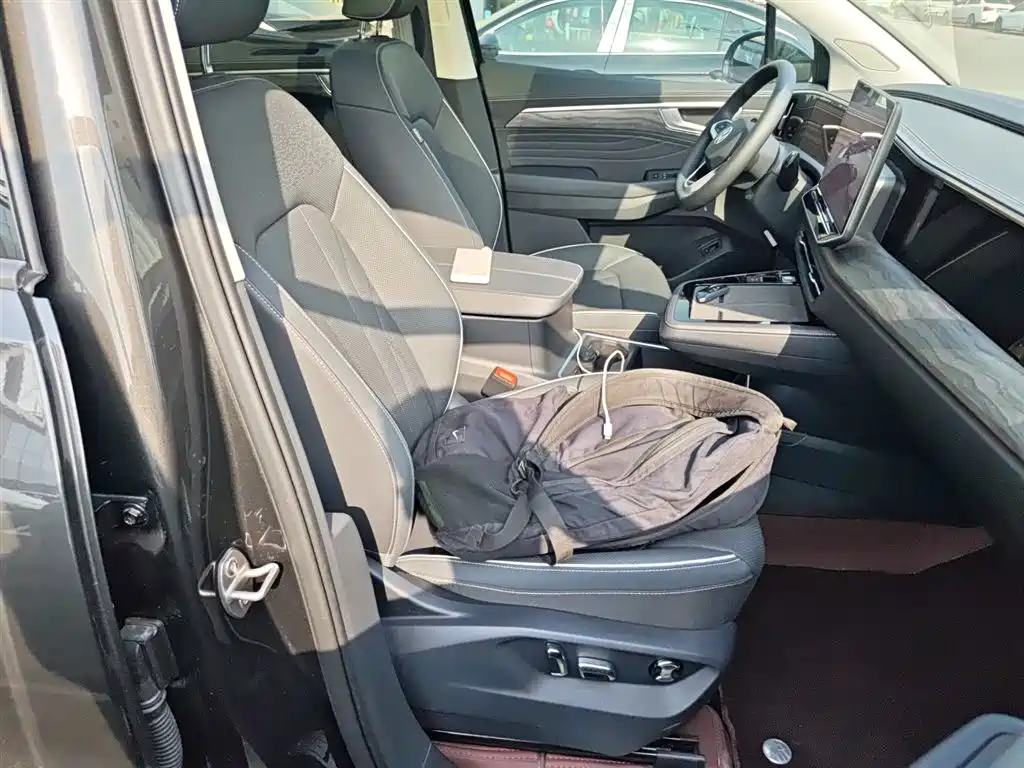 Volkswagen Talagon 2025 Model 450TSI AWD Premium 6-Seater фото 20