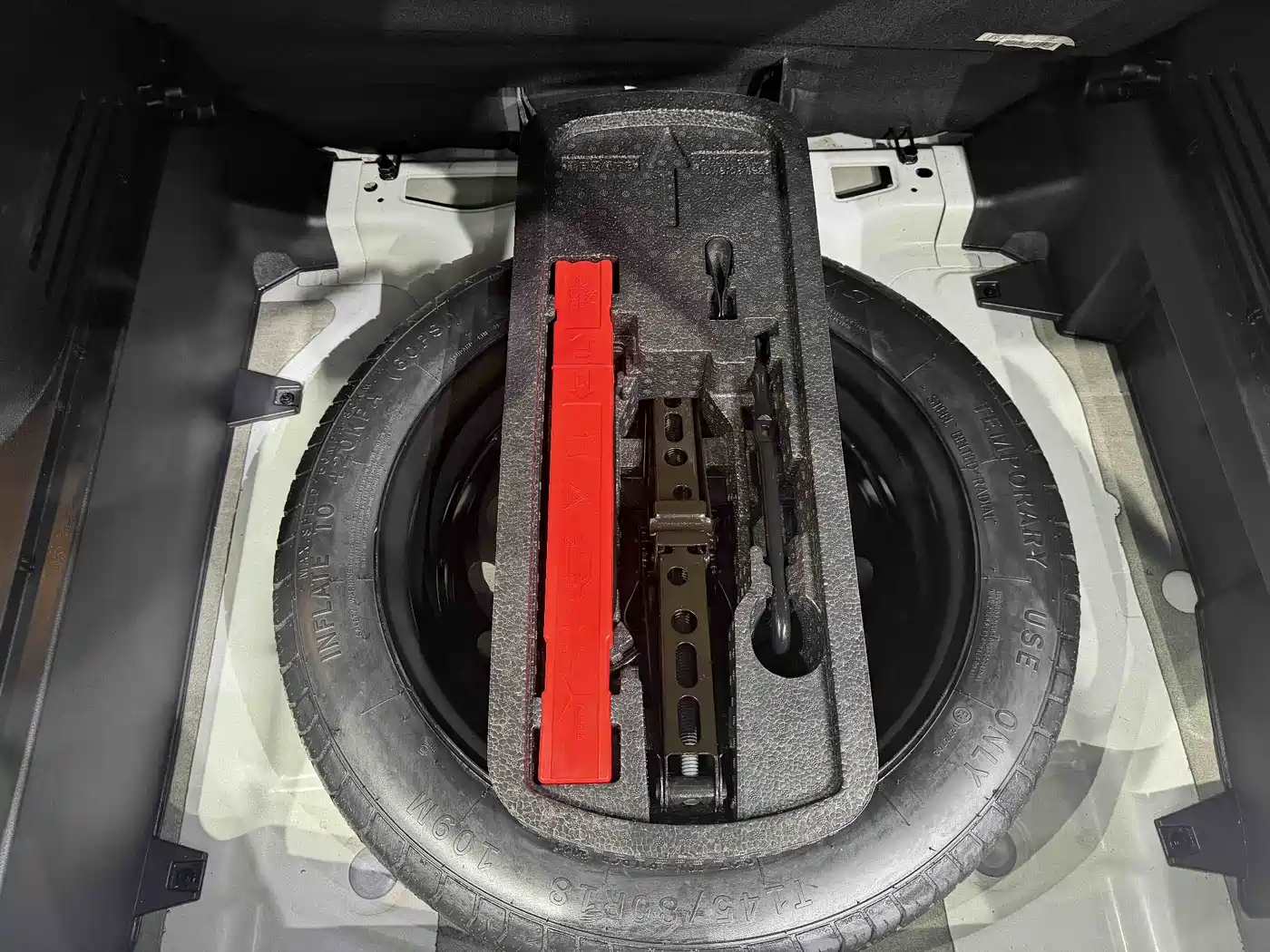 GEELY AUTOMOBILE VISION X6