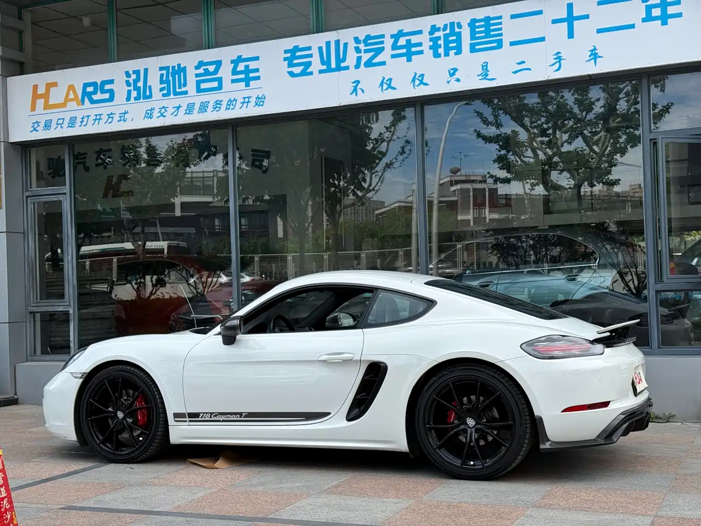 Porsche 718 2018 Cayman 2.0T фото 2