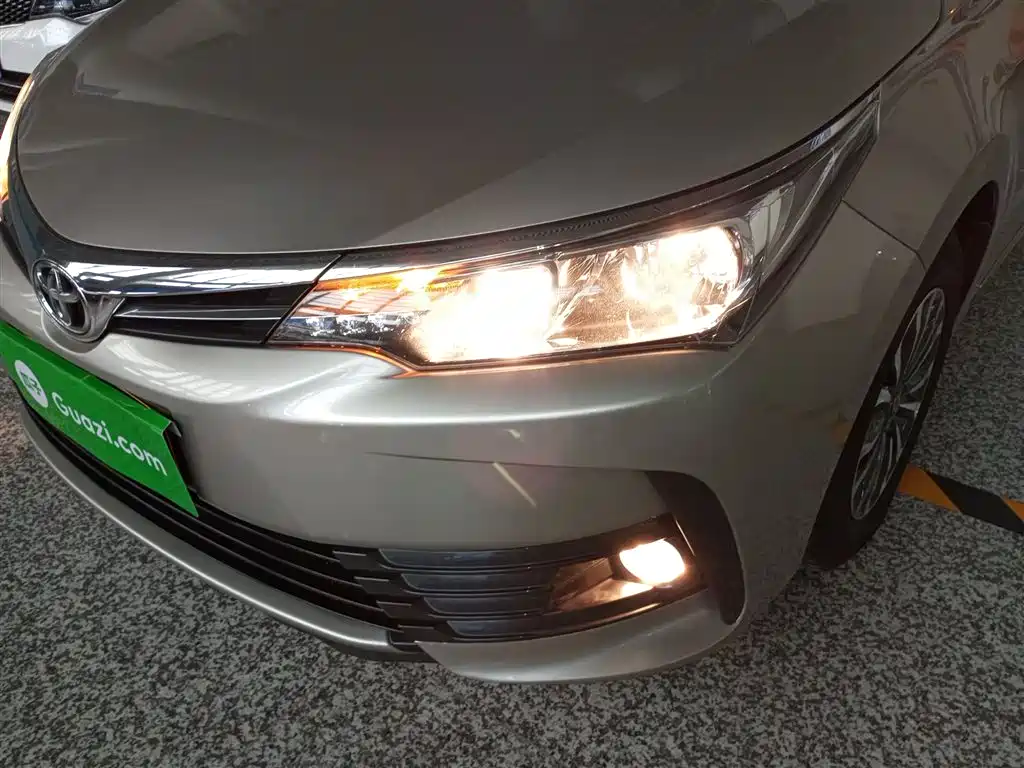 Toyota Corolla 2017 Facelift 1.2T S-CVT GL-i фото 18