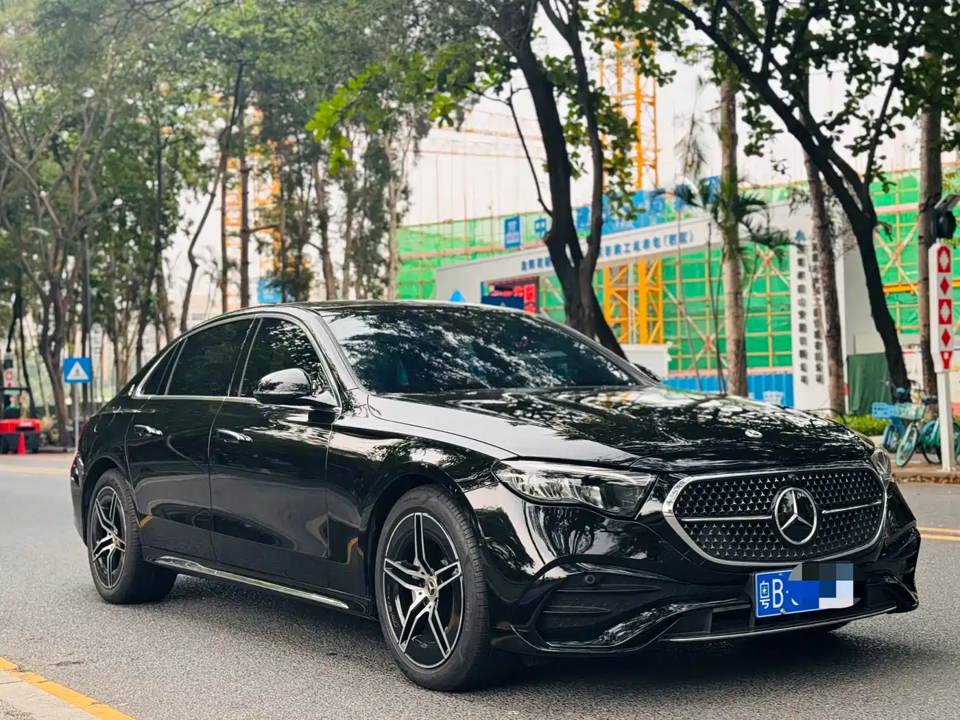 Mercedes-Benz E-Class 2025 Facelift E 300 L Luxury Sport фото 3
