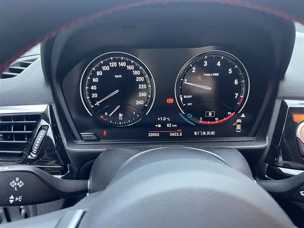 BMW 1 Series 2022 120i M Sport Shadow Edition фото 17
